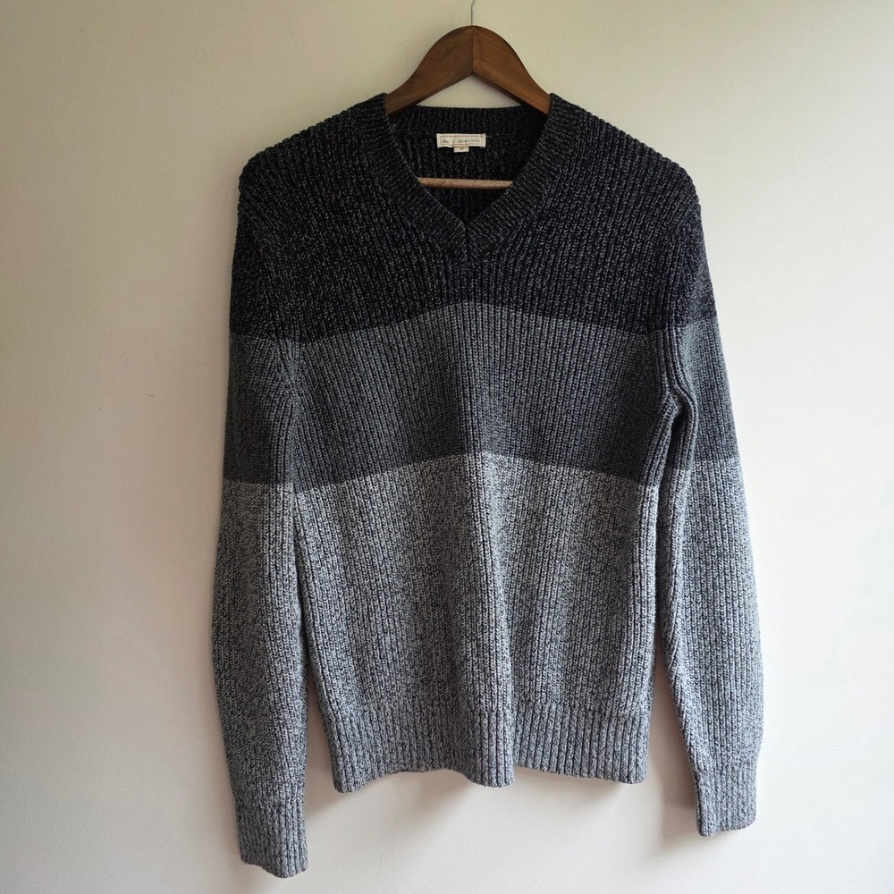 Gap Mens V-Neck Sweater Medium Grey Colorblock Ribbed Knit 100% Cotton Raglan